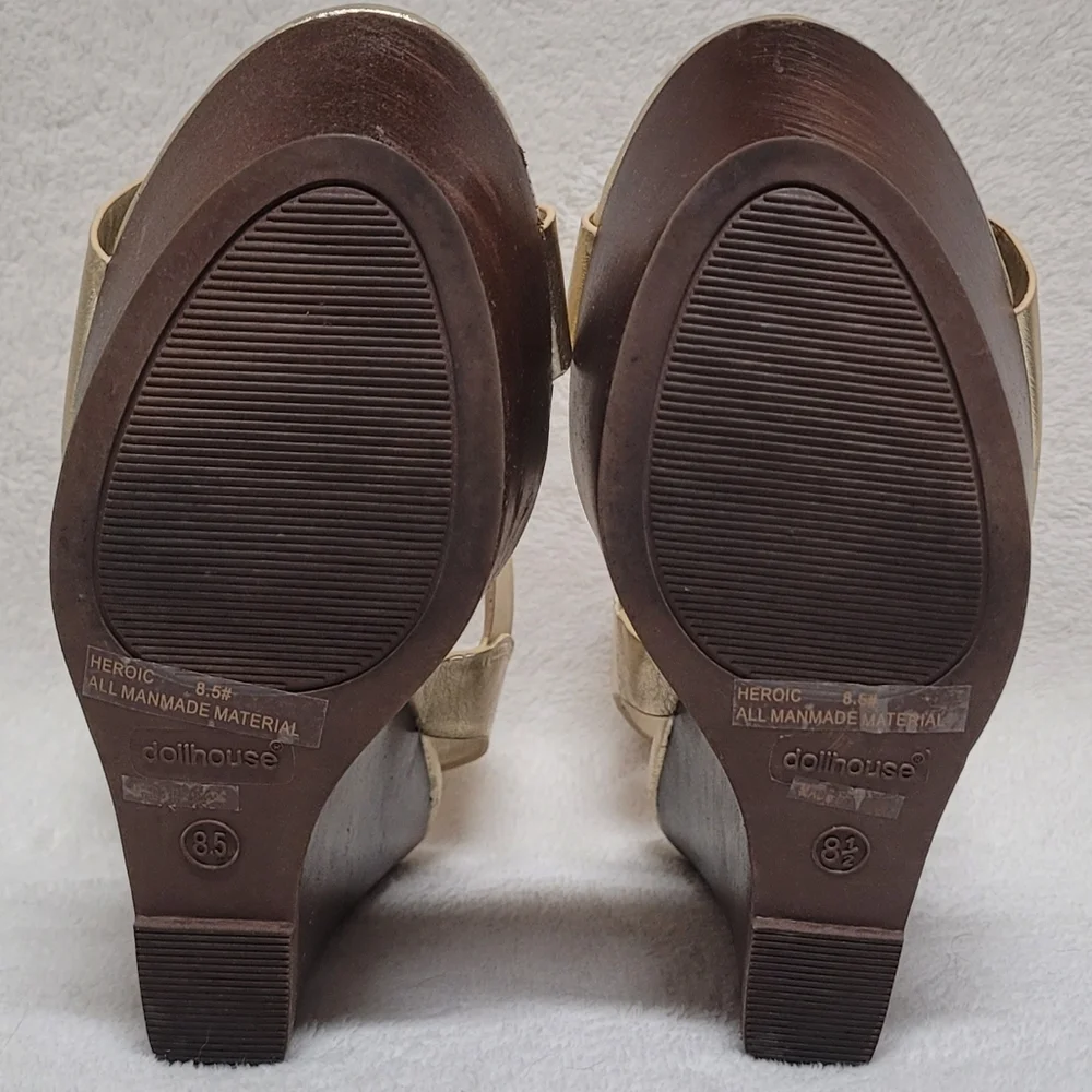 Lulus Dollhouse No Glitz No Glory Gold Wedge Sandals Vegan Leather Peep Toe 8.5